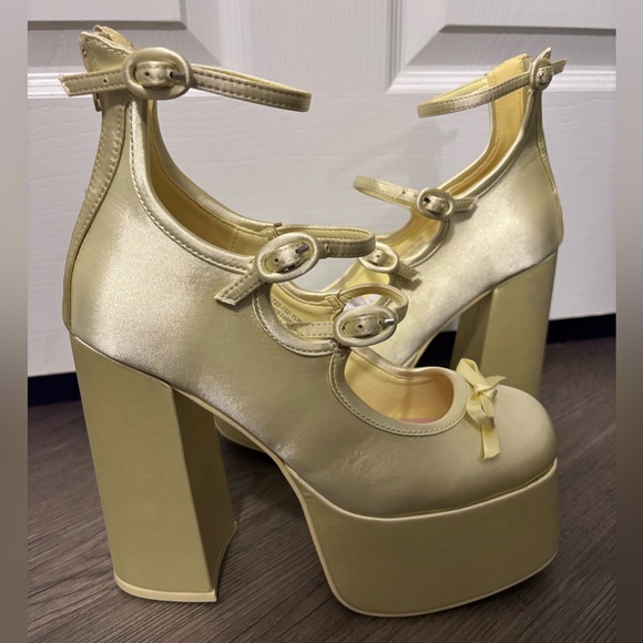 NWOB Dolls Kill / Sugar Thrillz Yellow Smiling Melody Platform Heels - Picture 4 of 9